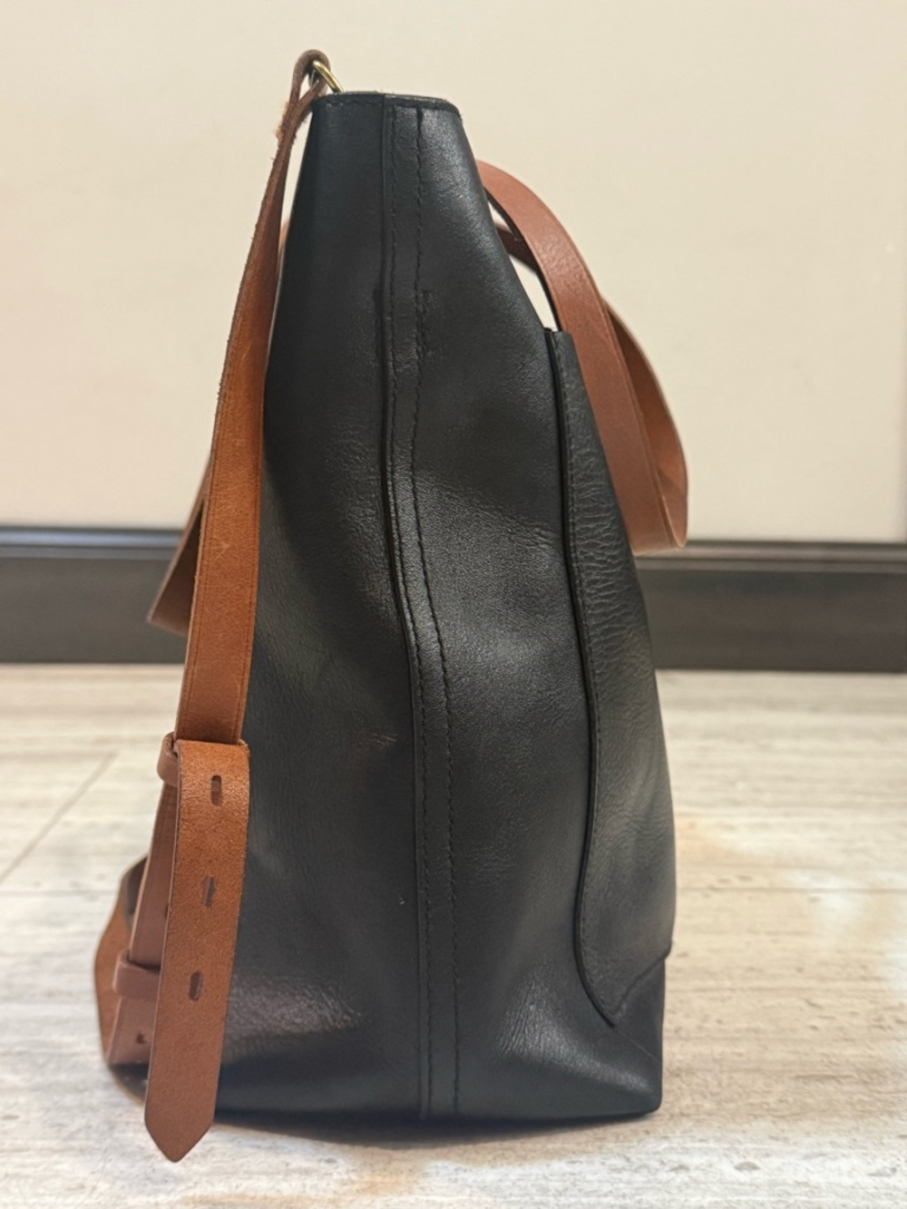 Madewell Black Leather Tote Bag Brown Strap Zip Top Minimalist Everyday Carryall - Picture 2 of 12
